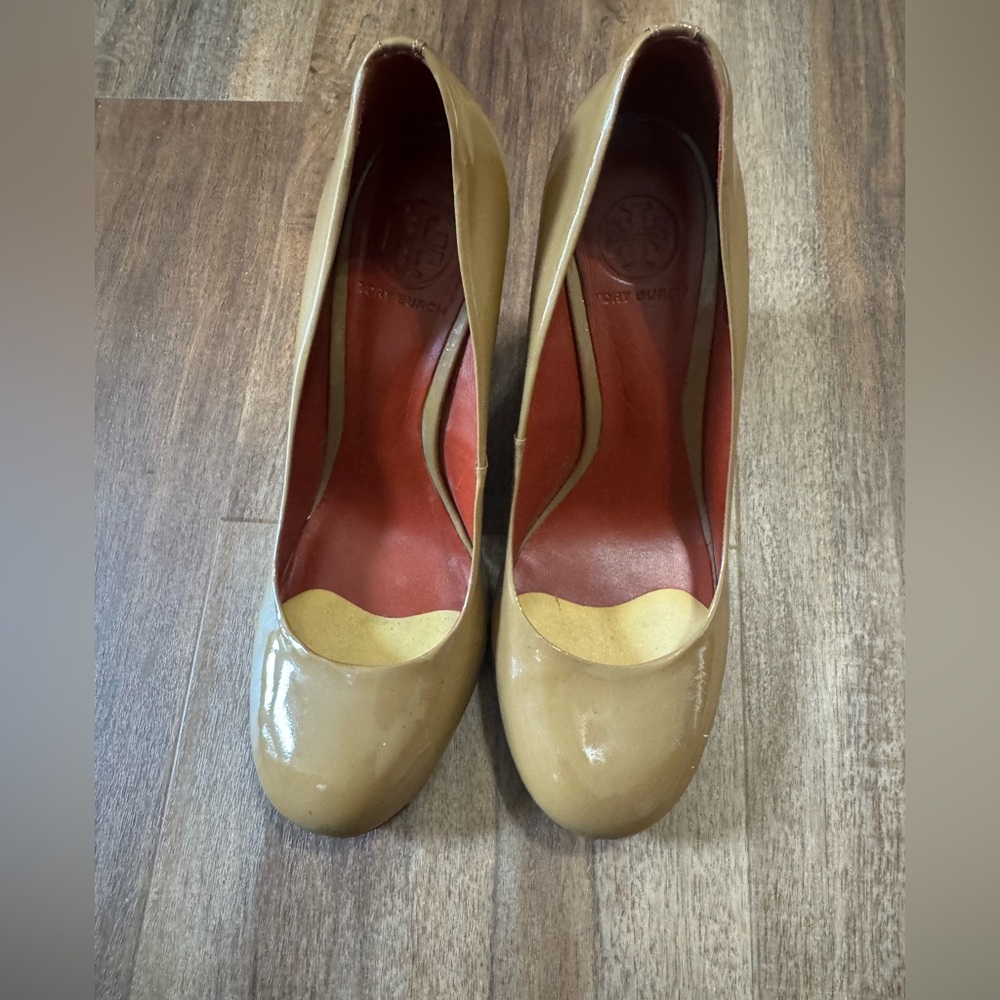 Tory Burch Tan Patent Leather Wedges